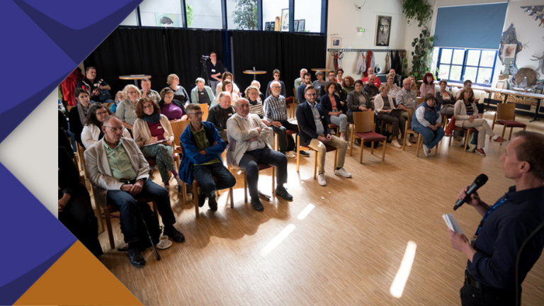 Teilnehmer*innen des Fachtages "Politische Partizipation" in der Färberei Wuppertal.