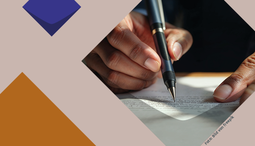 Bunte Kacheln der KSL und ein Foto von einer Hand einer Person die mit einem Stift etwas schreibt