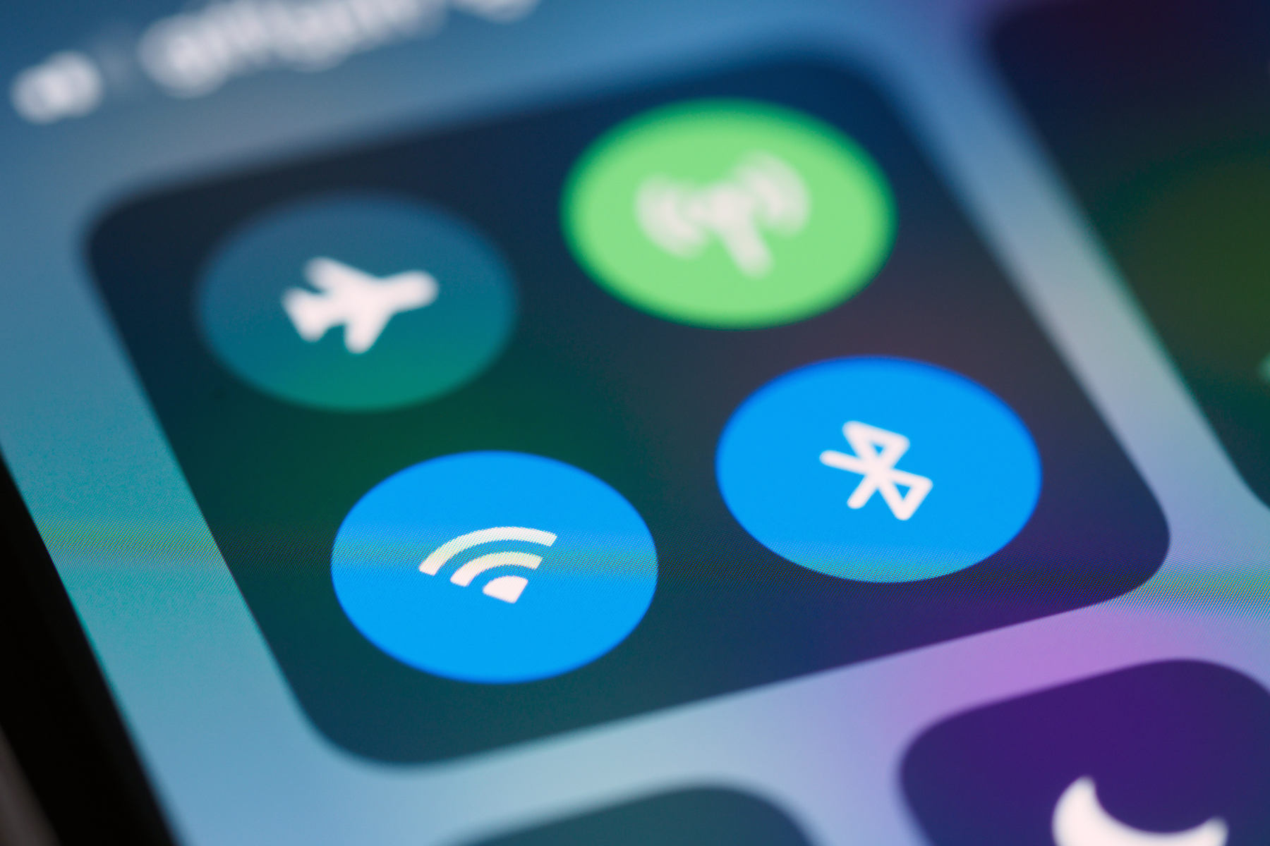 Ein Bildschirm eines Smartphones  mit vergrößerter Schaltfläche.