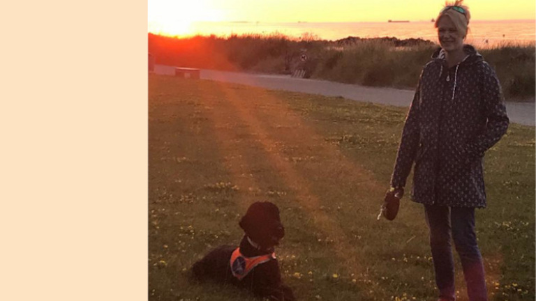 Jessica van Bebber mit ihrem Blindenführhund