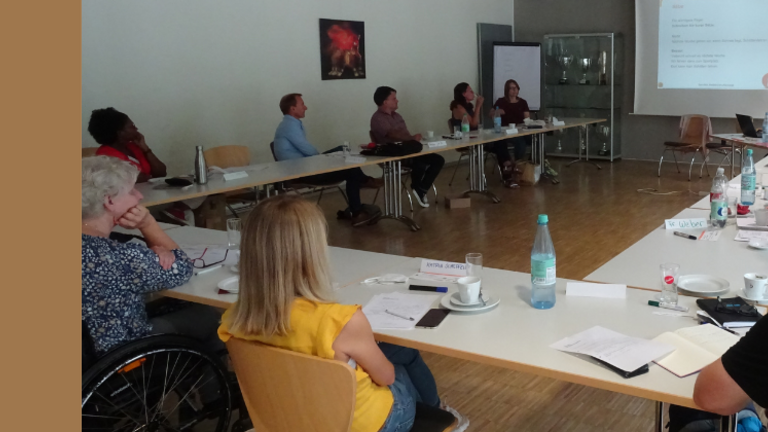 Teilnehmer*innen der Schreibwerkstatt Leichte Sprache