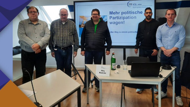 Teilnehmer des Seminars mit Referent Jörg Rodeike (rechts)